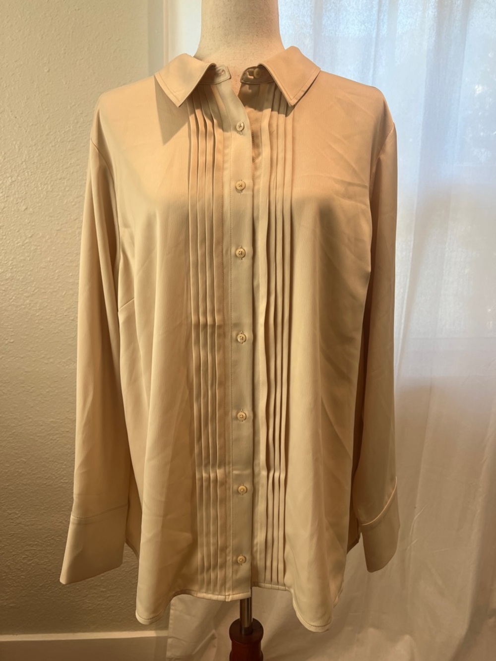Beautiful by Lawrence Zarian Classic Pintuck Button-Down Shirt in Cream. Size 1X